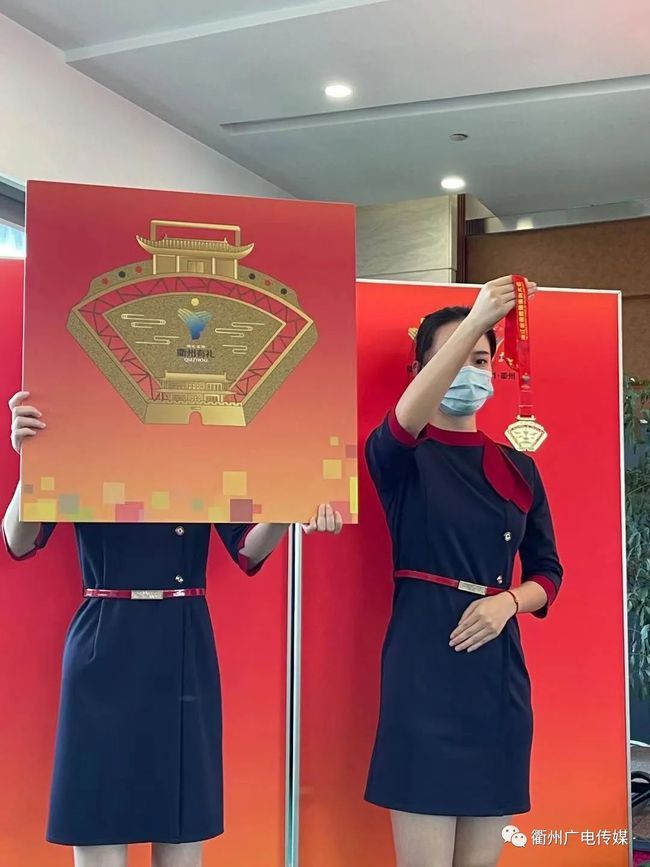 下載 (1) 下載 (1)